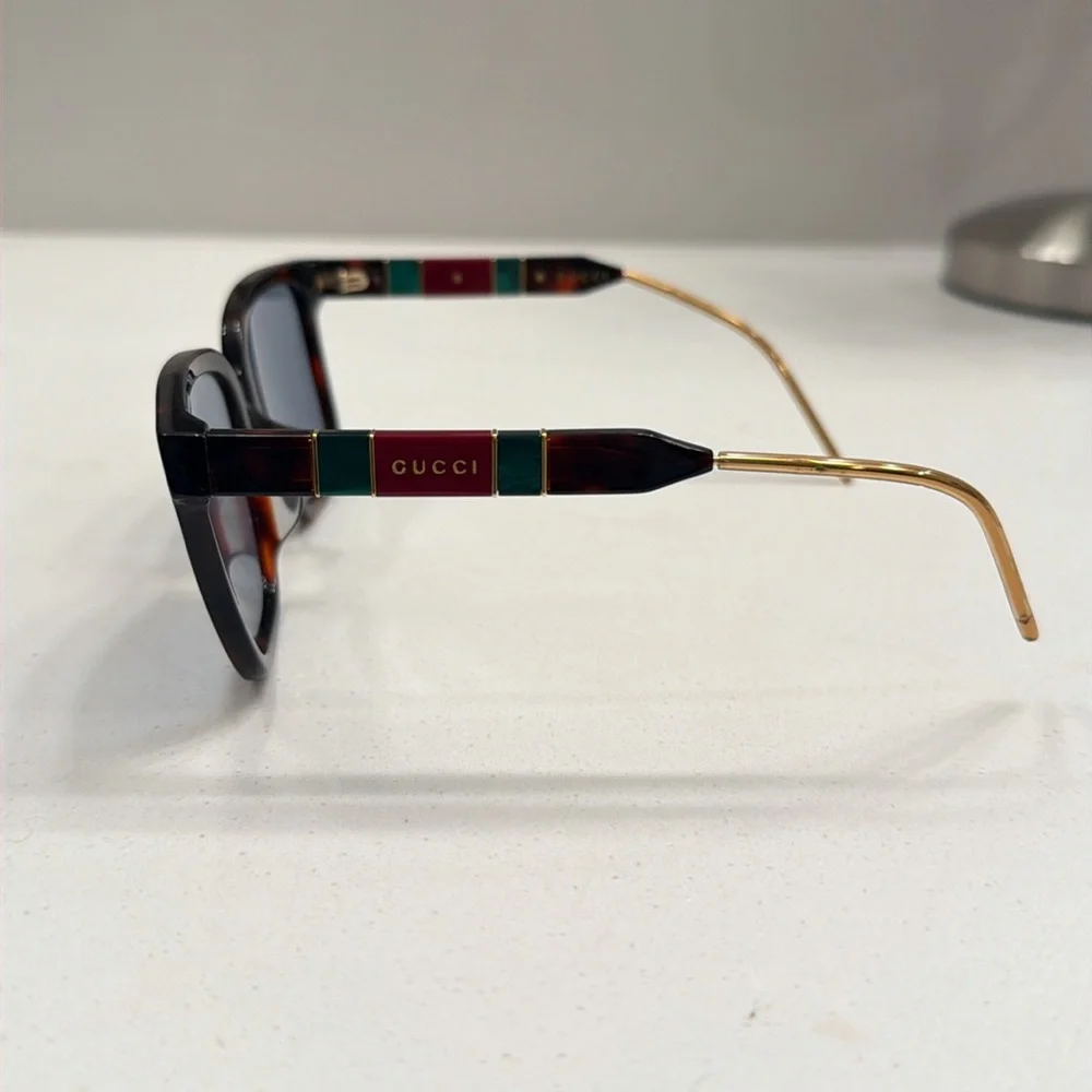 Gucci Brown and Gold Sunglasses - Picture 2 of 3